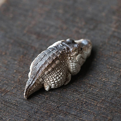Cute Chubby Crocodile Figurine Realistic Little Crocodiles Ornament Resin Tea Pet Model Home Decor Funny Feng Shui Gifts