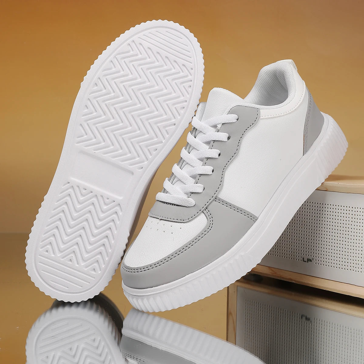 Men's Colorblock Casual Sneakers Men's Perforated Leather Court Sneakers ventilate lightweight  fashion trend  versatile