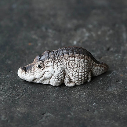 Cute Chubby Crocodile Figurine Realistic Little Crocodiles Ornament Resin Tea Pet Model Home Decor Funny Feng Shui Gifts