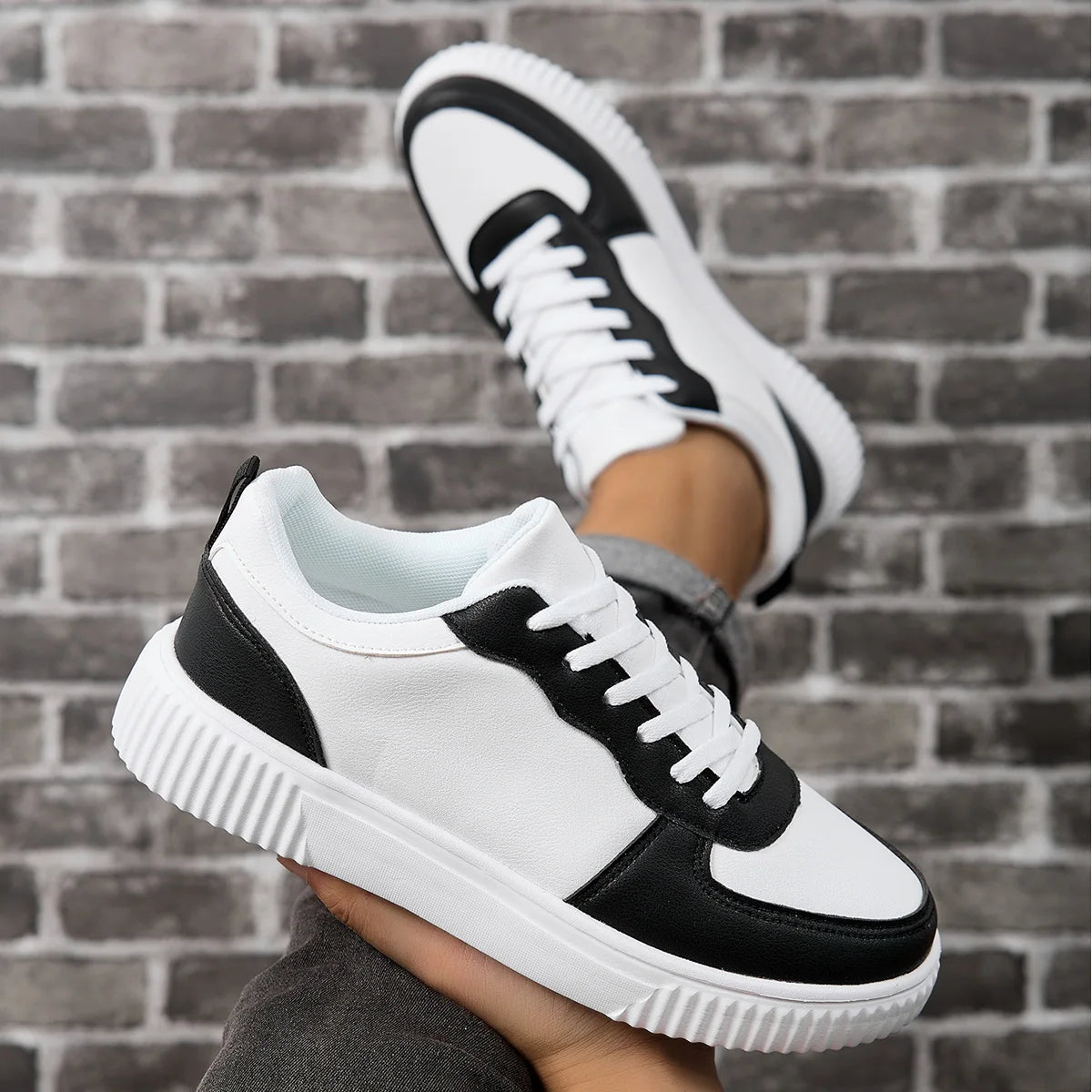 Men's Colorblock Casual Sneakers Men's Perforated Leather Court Sneakers ventilate lightweight  fashion trend  versatile