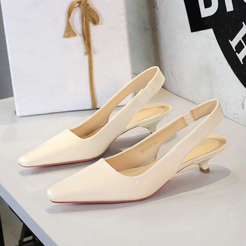 Fashionable Simple Single Shoes With Cone Heel Patent Leather Pointed Toe Low Heel Hollowed-Out With Trip Straps To Make Them