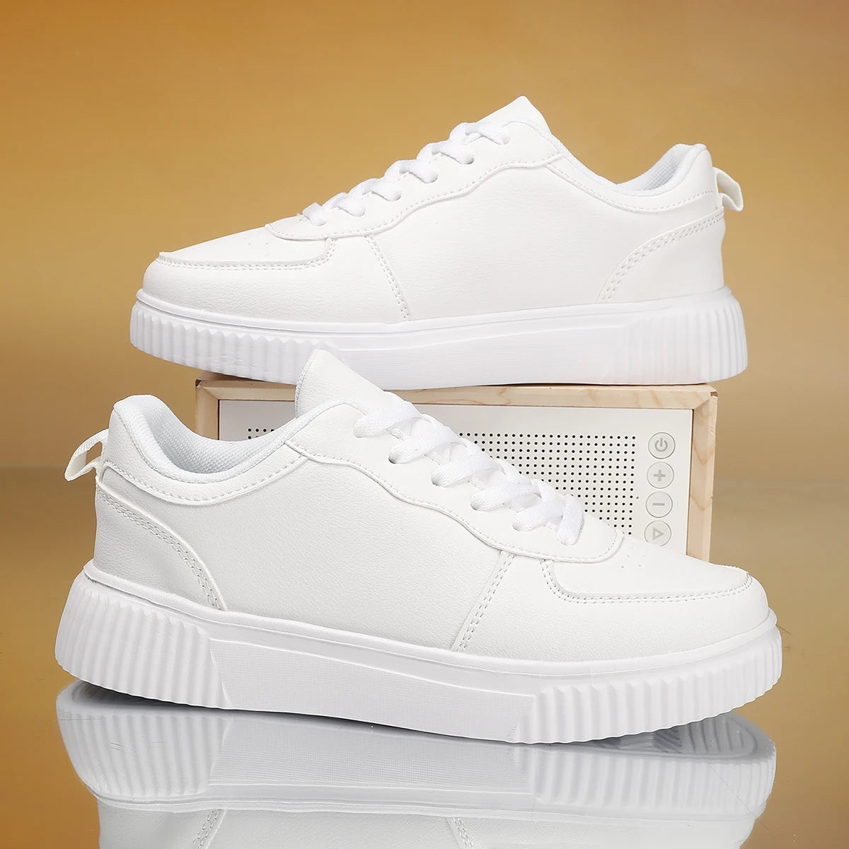 Men's Colorblock Casual Sneakers Men's Perforated Leather Court Sneakers ventilate lightweight  fashion trend  versatile