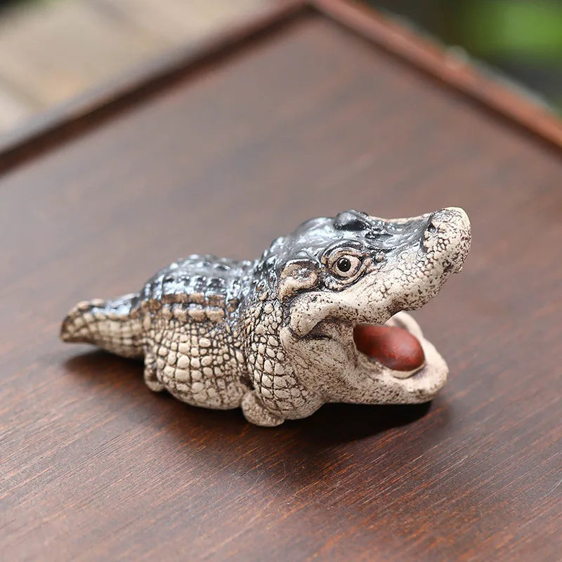 Cute Chubby Crocodile Figurine Realistic Little Crocodiles Ornament Resin Tea Pet Model Home Decor Funny Feng Shui Gifts