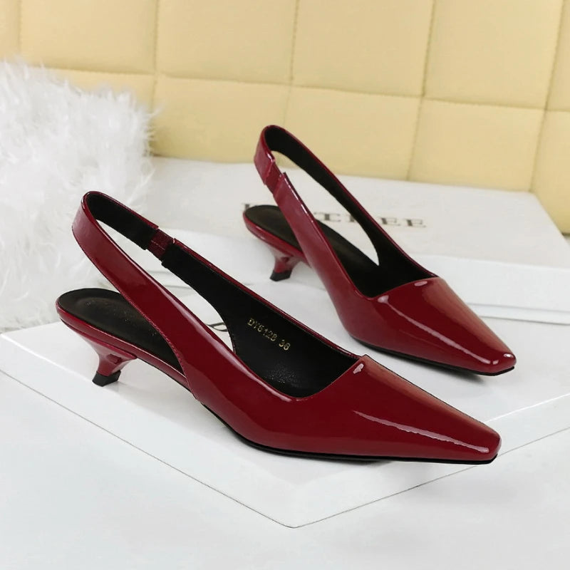 Fashionable Simple Single Shoes With Cone Heel Patent Leather Pointed Toe Low Heel Hollowed-Out With Trip Straps To Make Them