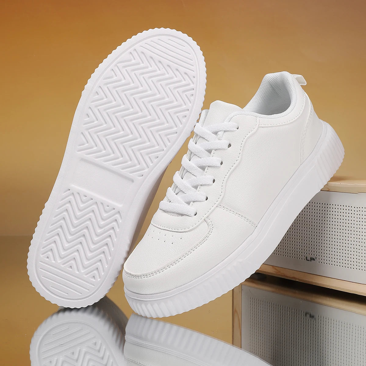 Men's Colorblock Casual Sneakers Men's Perforated Leather Court Sneakers ventilate lightweight  fashion trend  versatile