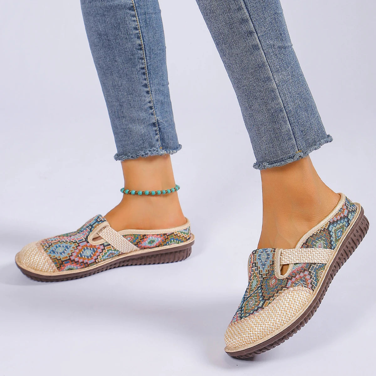 Super light shoes Women's shoes casual sports shoes are versatile They are soft-soled anti-slip and ethnic-style free shippiing
