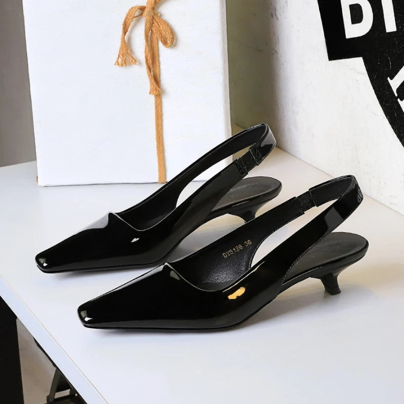 Fashionable Simple Single Shoes With Cone Heel Patent Leather Pointed Toe Low Heel Hollowed-Out With Trip Straps To Make Them
